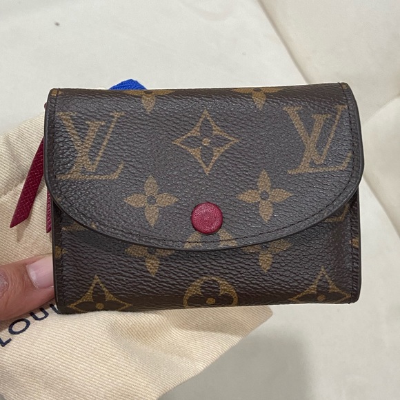 Louis Vuitton Handbags - Cute💖Louis Vuitton Monogram Walllet/Cardholder